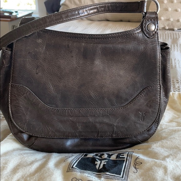 Frye Handbags - FRYE🤎Melissa Saddle Bag